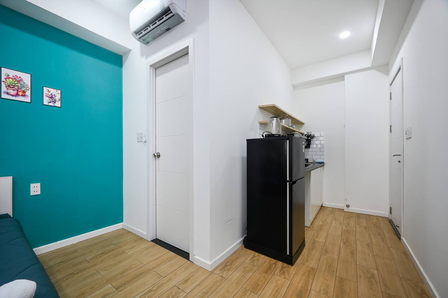 Studio 2.5 interior, photo 9 of 13